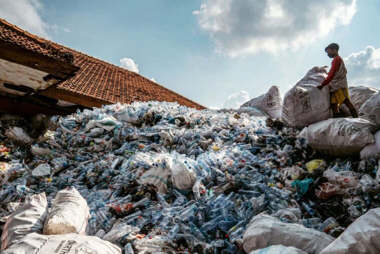 Devrions-nous abandonner le recyclage du plastique?