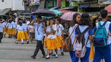 Early Holiday, plus de fans: les écoles des Philippines s'adaptent au changement climatique