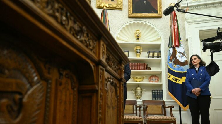 Gretchen Whitmer a essayé de marcher sur la corde raide avec Trump et est tombée sur son visage