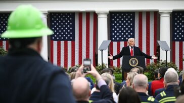 «Il n'écoute personne ni quoi que ce soit»: pourquoi Wall Street a plié le genou pour l'emporter sur les tarifs