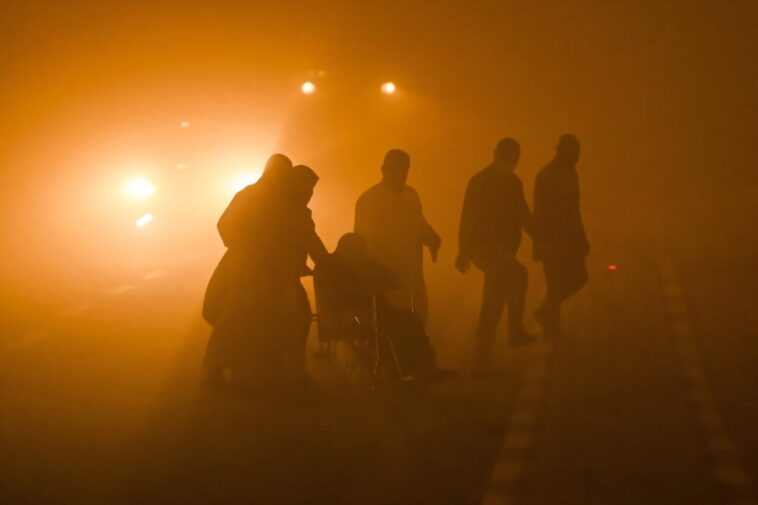 L'Irak Sandstorm ferme les aéroports, met 3 700 personnes à l'hôpital