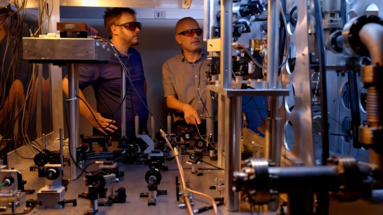 La nouvelle horloge de la fontaine atomique rejoint le groupe Elite qui maintient le monde à l'heure