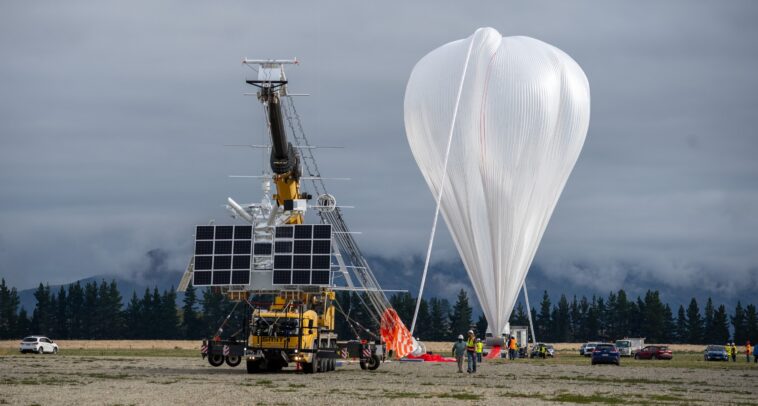 Le ballon de la NASA à Float, commence le voyage de l'hémisphère sud