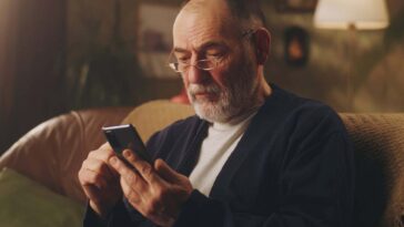 Les appareils numériques peuvent aider à conjurer le déclin cognitif des personnes âgées