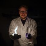 Les composés organométalliques encapsulés dans une éponge cristalline offrent une nouvelle stratégie pour une manipulation plus sûre