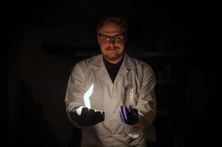 Les composés organométalliques encapsulés dans une éponge cristalline offrent une nouvelle stratégie pour une manipulation plus sûre