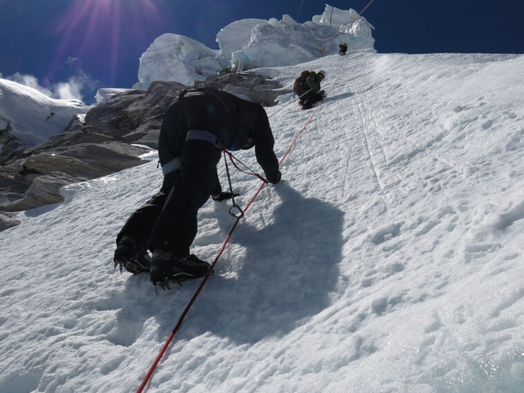 Les noyaux de glace de montagne tropicaux aident à déchiffrer les énigmes climatiques dans l'histoire de la Terre