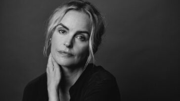 Nina Hoss dit que son rôle dans la nouvelle adaptation de The Cherry Orchard de Tchekhov «est sorti du bleu»