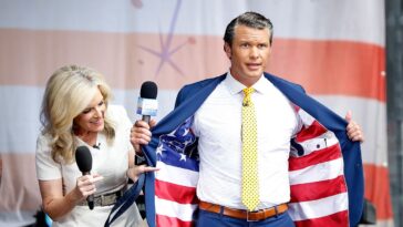 Pete Hegseth obtient une passe et un back-pat de Friends sur Fox