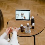 Sauter le lecteur: Visites de télémédecine en 2023 liées à une baisse mensuelle importante des émissions de carbone