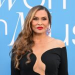 Tina Knowles révèle une bataille secrète du cancer du sein - et comment Beyoncé et Solange ont réagi