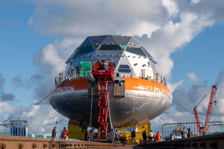 Un laboratoire flottant découvrira les secrets de l'hiver arctique