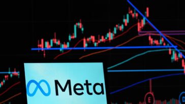 Une ancienne exécutive de Facebook a obtenu une commande de bâillon après la publication de son révélateur. Elle parle de toute façon au Congrès.