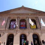 Art Institute de Chicago à Turmologa après que le président se soit désactivé en avion Art Institute de Chicago à Turmologa après que le président se soit désactivé en avion