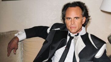 Walton Goggins se sentait «comme le commandant de la star de la mort» avant de faire tournoyer son premier gala 2025