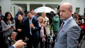 L'administration Trump «cherche activement» à priver les migrants d'habeas corpus