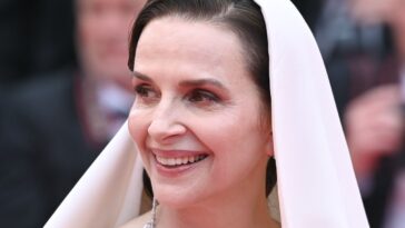 L'élégant Festival de Cannes de Juliette Binoche, l'ensemble de la cérémonie d'ouverture, a mis 200 heures à faire 200 heures