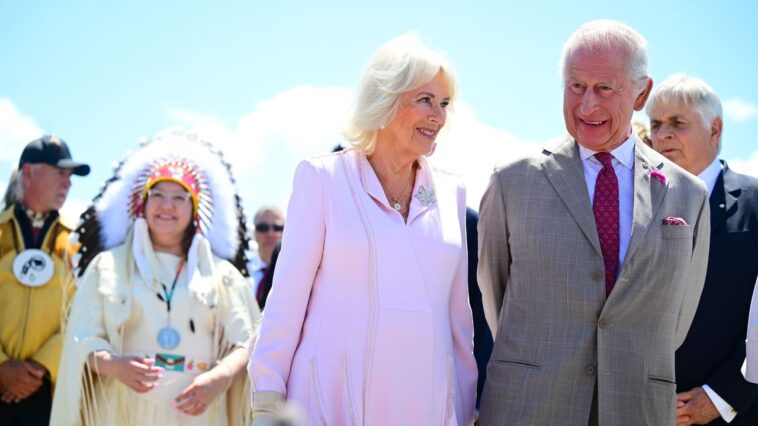 Le dernier refonte de la reine Camilla à la tête à Meghan Markle et au prince Harry