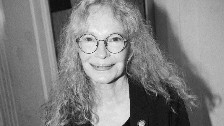 Mia Farrow adore absolument Patti Lupone: "Elle ne peut pas dire un mensonge"