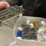 Acides gras comme solvants: une nouvelle méthode permet d'extraire l'argent des déchets électroniques