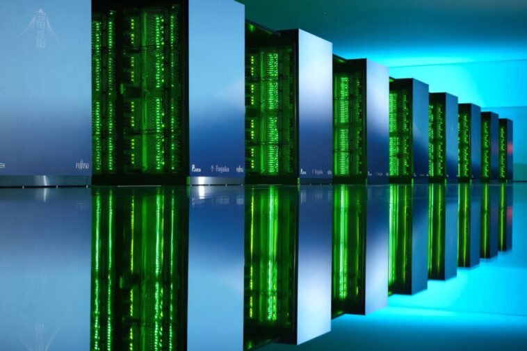 Calcul de la forte attraction d'une charmante particule