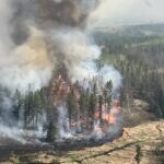 Des milliers pour évacuer alors que la province du Manitoba du Canada déclare l'urgence des incendies de forêt