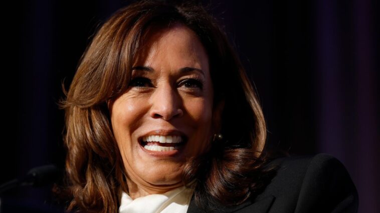 Kamala Harris porte Off-White pour les débuts surprise Met Gala 2025