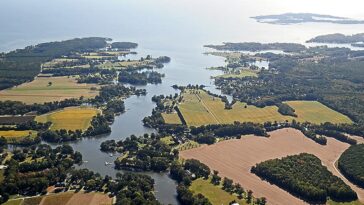 L'alcalinisation de la rivière et l'acidification des océans sont confrontées aux eaux côtières