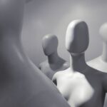 La couture virtuelle uniquement apparaît comme une alternative durable pour l'industrie de la mode