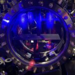 Le lasage continu de plusieurs heures atteint à l'aide d'atomes de strontium refroidis au laser Le lasage continu de plusieurs heures atteint à l'aide d'atomes de strontium refroidis au laser