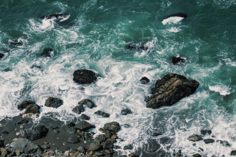 Le législateur de la région de la baie repousse les coupes de Trump après que la perte de 50 millions de dollars menace les efforts pour freiner l'érosion côtière