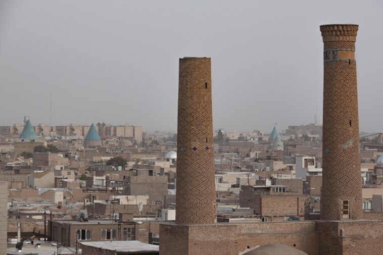 Le nord «extraverti» et «introverti»: comment le climat et la culture influencent l'architecture iranienne Le nord «extraverti» et «introverti»: comment le climat et la culture influencent l'architecture iranienne