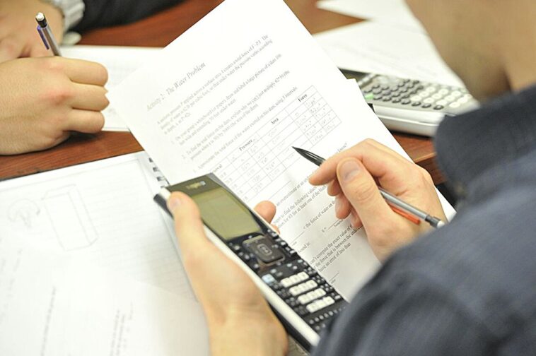 Les chercheurs aident les étudiants à comprendre pourquoi les cours de mathématiques comptent Les chercheurs aident les étudiants à comprendre pourquoi les cours de mathématiques comptent