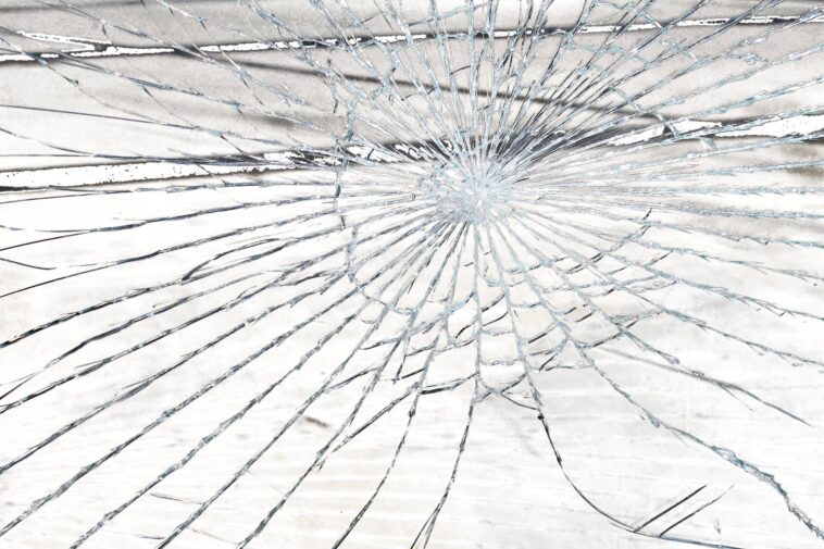 Les chercheurs découvrent un mécanisme permettant aux lunettes de régler leur fragilité Les chercheurs découvrent un mécanisme permettant aux lunettes de régler leur fragilité