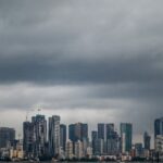 Les cils de la mousson de l'Inde Mumbai alors que les pluies arrivent tôt