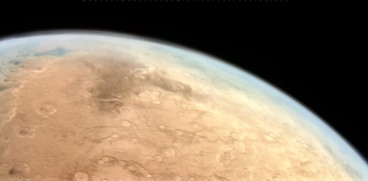 Les météorites et les quille à mars font allusion à un océan souterrain d'eau liquide sur la planète rouge Les météorites et les quille à mars font allusion à un océan souterrain d'eau liquide sur la planète rouge