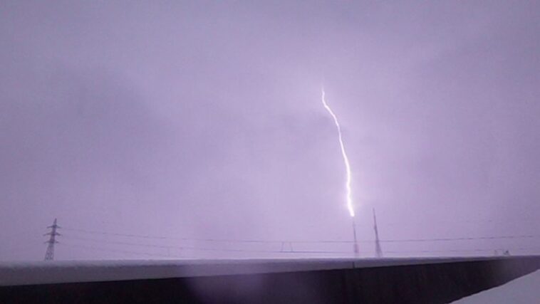 Les rayons gamma évasés alors que ce éclair se formait