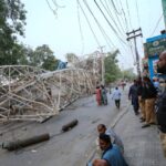 Les violentes tempêtes du Pakistan déclenchent des inondations, des glissements de terrain tuant 10