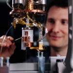 Manipulation de photons près de Zero absolu: nouvel enregistrement pour le traitement des particules de lumière individuelles