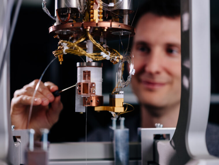 Manipulation de photons près de Zero absolu: nouvel enregistrement pour le traitement des particules de lumière individuelles