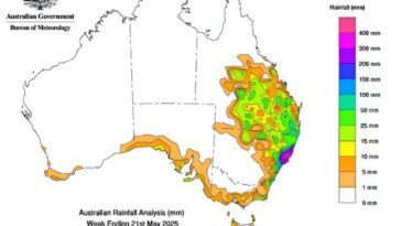 NSW fait une pluie et des inondations tandis que certaines parties de l'Australie sont à la sécheresse. Que se passe-t-il?