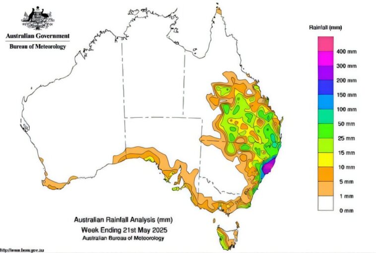 NSW fait une pluie et des inondations tandis que certaines parties de l'Australie sont à la sécheresse. Que se passe-t-il?