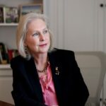 Pourquoi le sénateur Kirsten Gillibrand a fait un podcast chrétien pour répandre l'Évangile anti-Trump Pourquoi le sénateur Kirsten Gillibrand a fait un podcast chrétien pour répandre l'Évangile anti-Trump