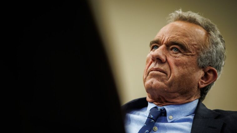 RFK Jr. au Congrès: "Je ne pense pas que les gens devraient prendre des conseils médicaux de ma part"