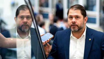 Ruben Gallego veut que les démocrates cessent d'être si «doux» à la frontière