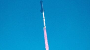 Starship Megarocket explose sur l'océan Indien dans le dernier test bosselé