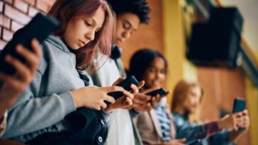 Tenter de parvenir à un consensus d'expert sur les adolescents et les téléphones se termine par une dispute