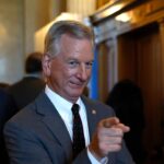 Tommy Tuberville veut arrêter de s'embarrasser au Sénat, commencer à s'embarrasser dans le manoir du gouverneur de l'Alabama