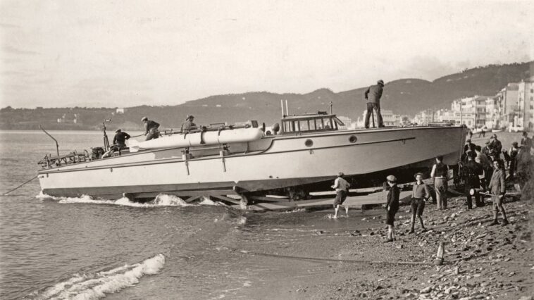 Un trésor de photographies et d'éphémères d'un yachtmaker offre un aperçu d'un style de vie raréfié