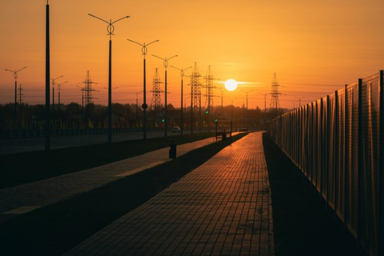 Une nouvelle étude révèle que l'exposition à la chaleur et au froid coûte aux effectifs australiens 94 millions de dollars par an